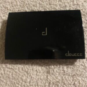 Doucce Freematic Eyeshadow Pro Palette